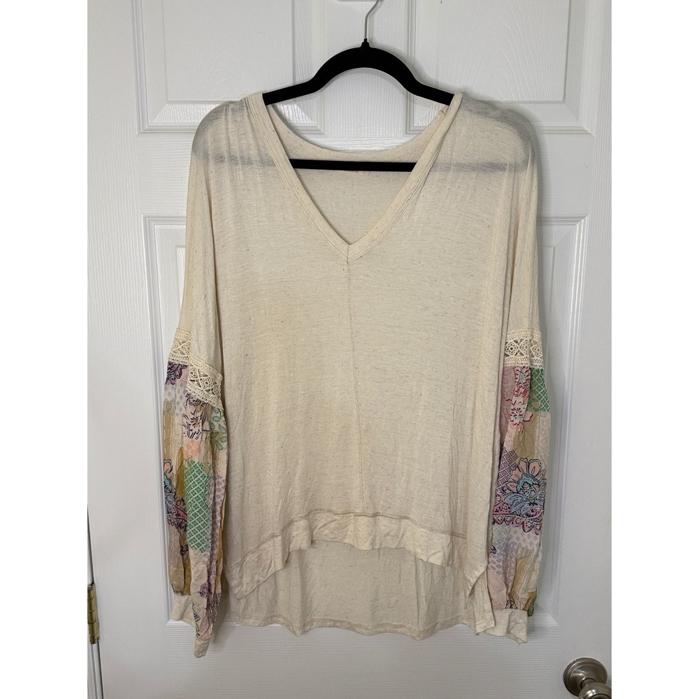 Hummingbird Patchwork Sleeve Top Womens Large Cream Excellent Boho V-Neck